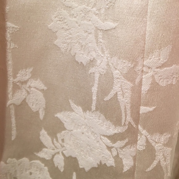 Bebe Ivory Jacquard Dress with plunging neckline - Picture 3 of 3